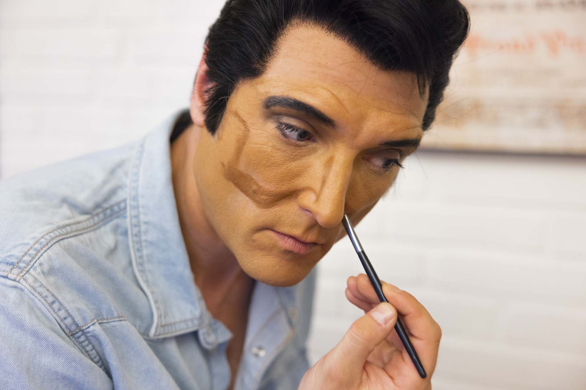 Elvis-imitator Brian Troy